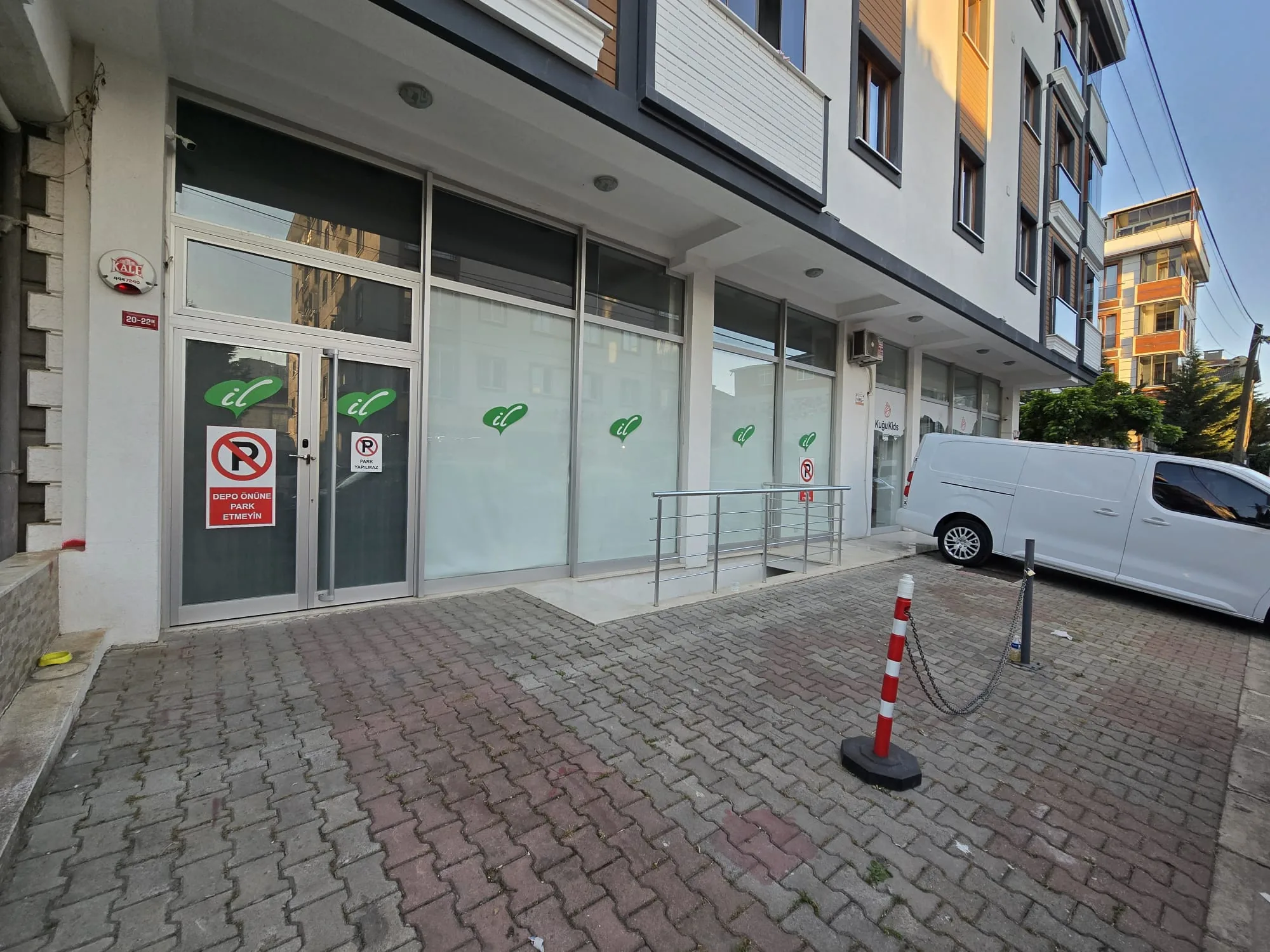 İl Gıda deposu ve ekibi